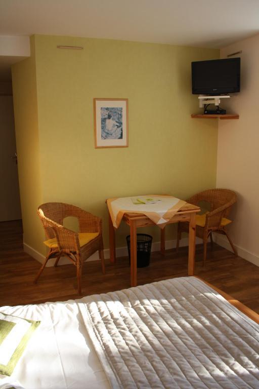Auberge De Saint Julien Aux Bois Rum bild