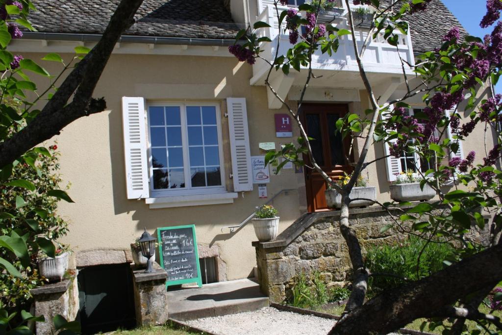 Auberge De Saint Julien Aux Bois Exteriör bild