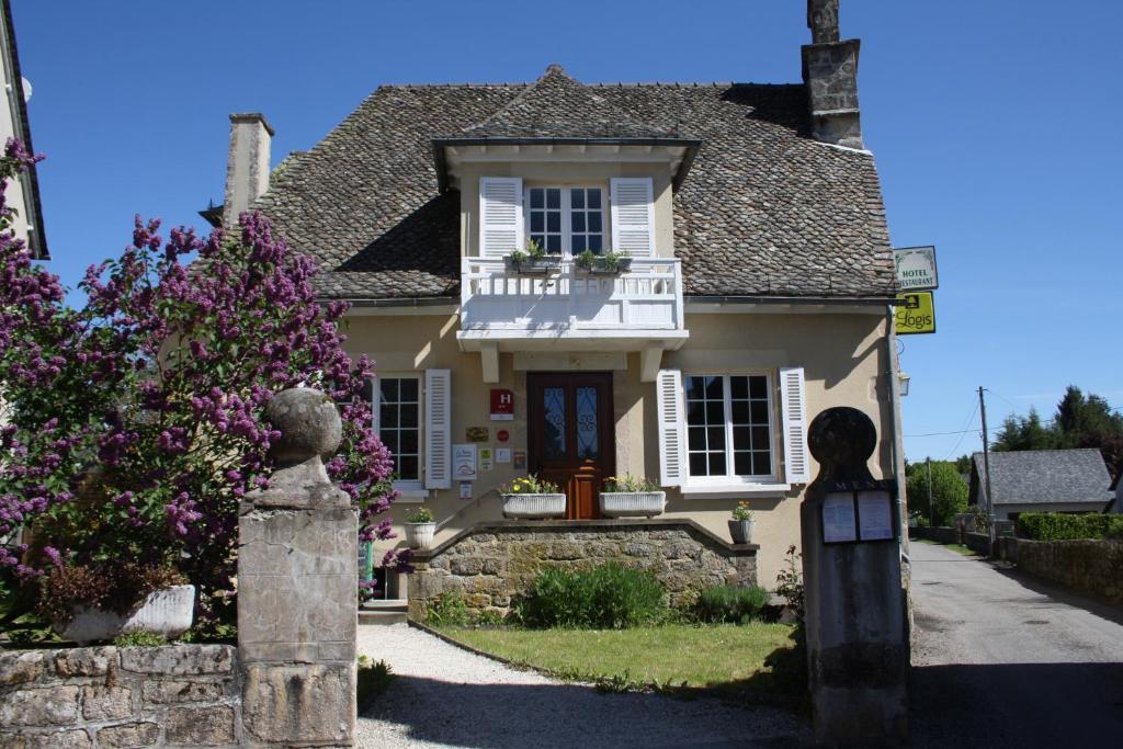 Auberge De Saint Julien Aux Bois Exteriör bild