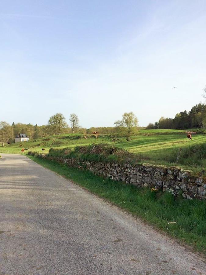 Auberge De Saint Julien Aux Bois Exteriör bild