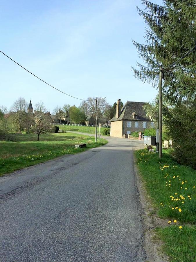 Auberge De Saint Julien Aux Bois Exteriör bild