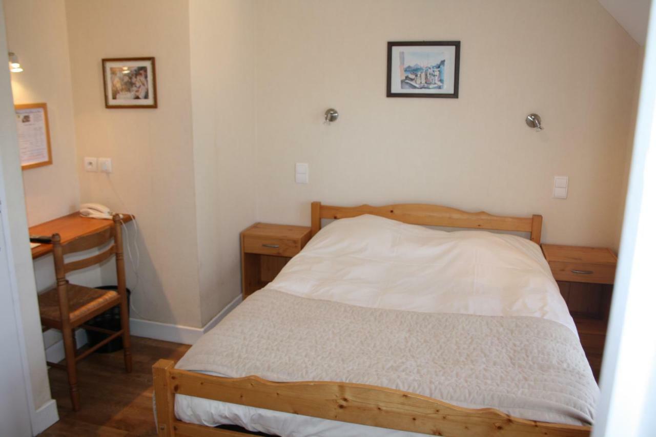 Auberge De Saint Julien Aux Bois Exteriör bild